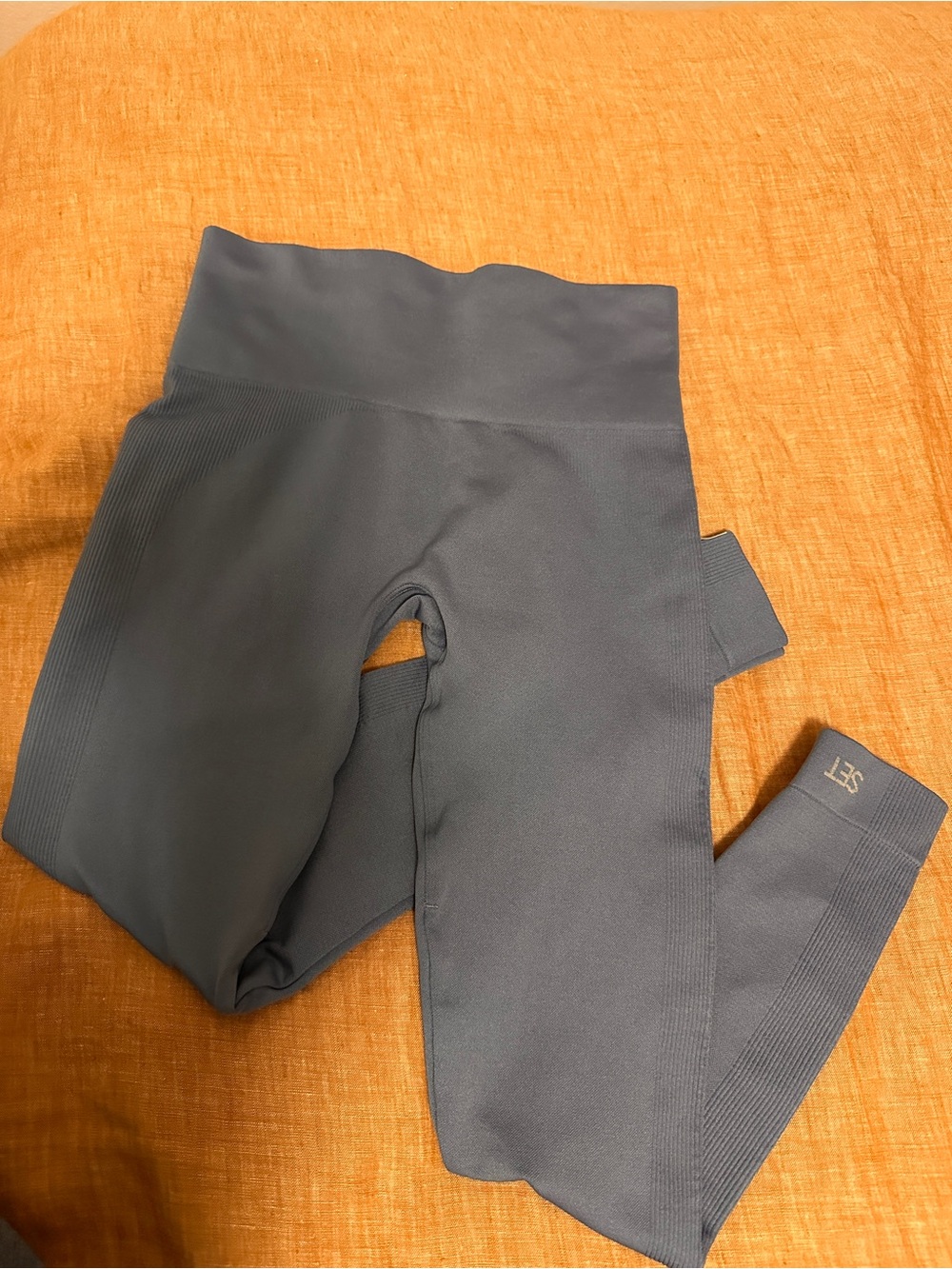 Set Active High-Waist Seamless Leggings in light denim blue/grey size Small